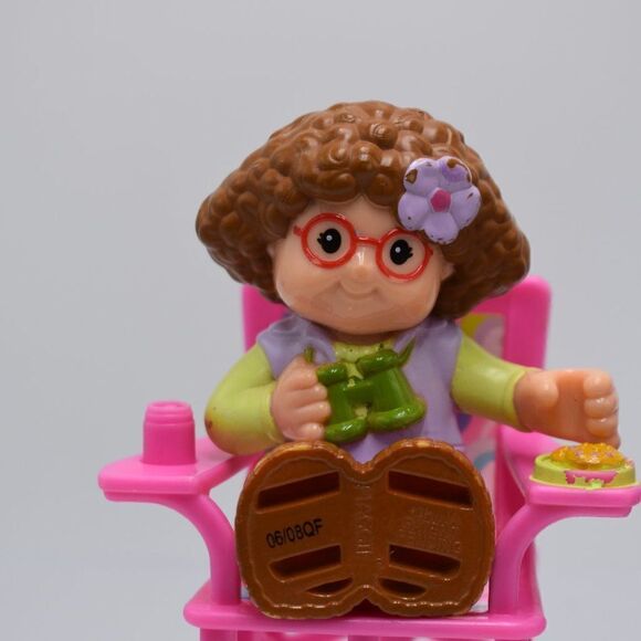 Fisher Price Little People Hiking Girl Maggie with Binoculars Camping and Lynn - Picture 2 of 6